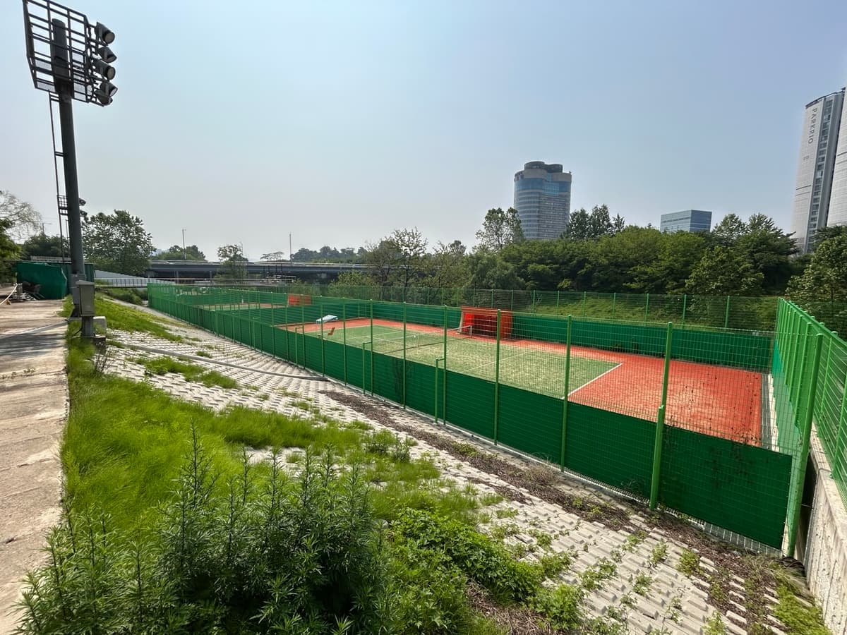 성내천테니스장